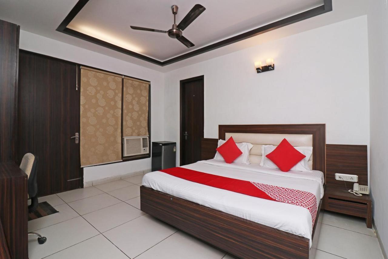 Wonderland Inn Near Aravali Biodiversity Park Gurgaon Extérieur photo