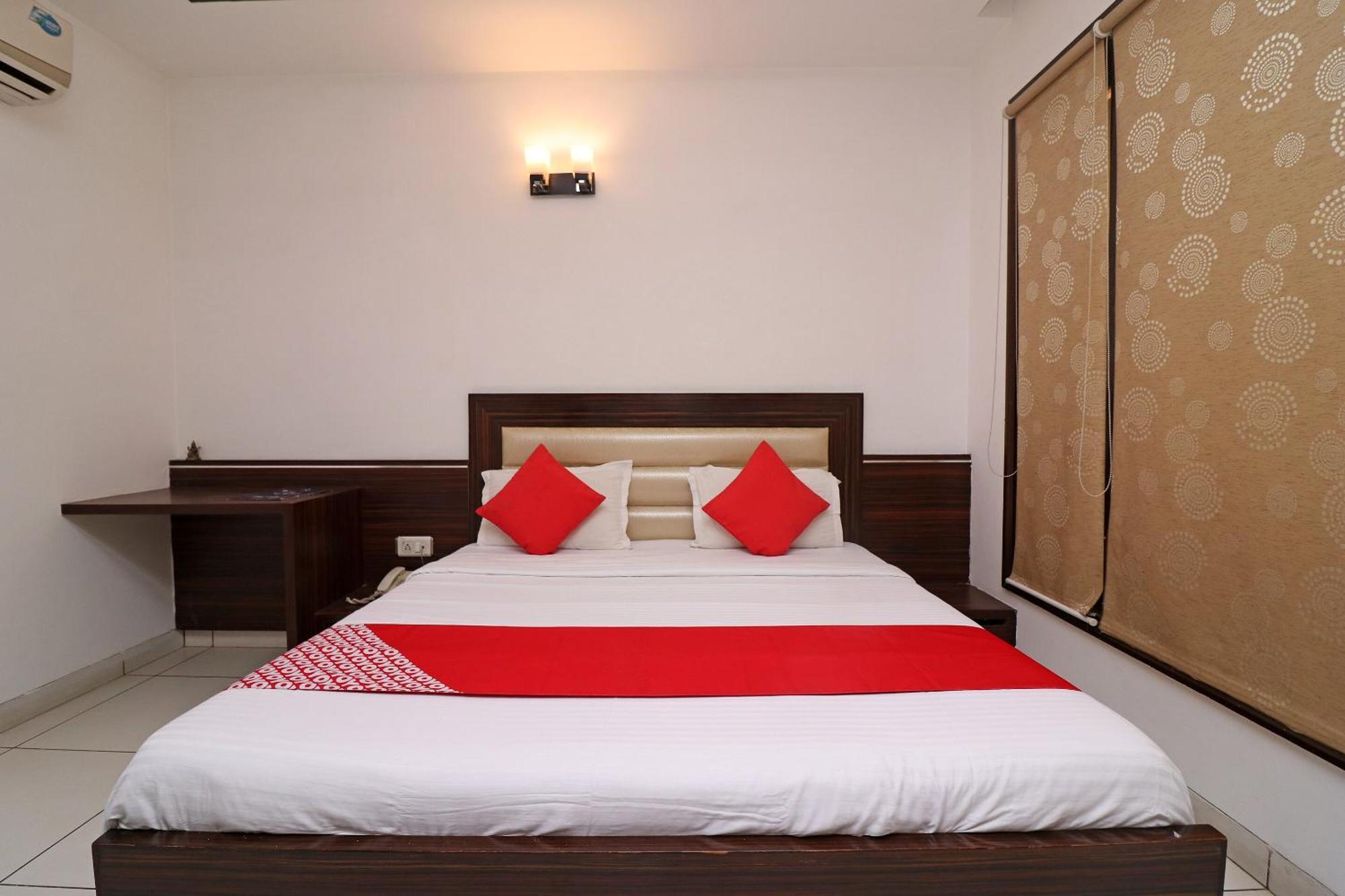 Wonderland Inn Near Aravali Biodiversity Park Gurgaon Extérieur photo