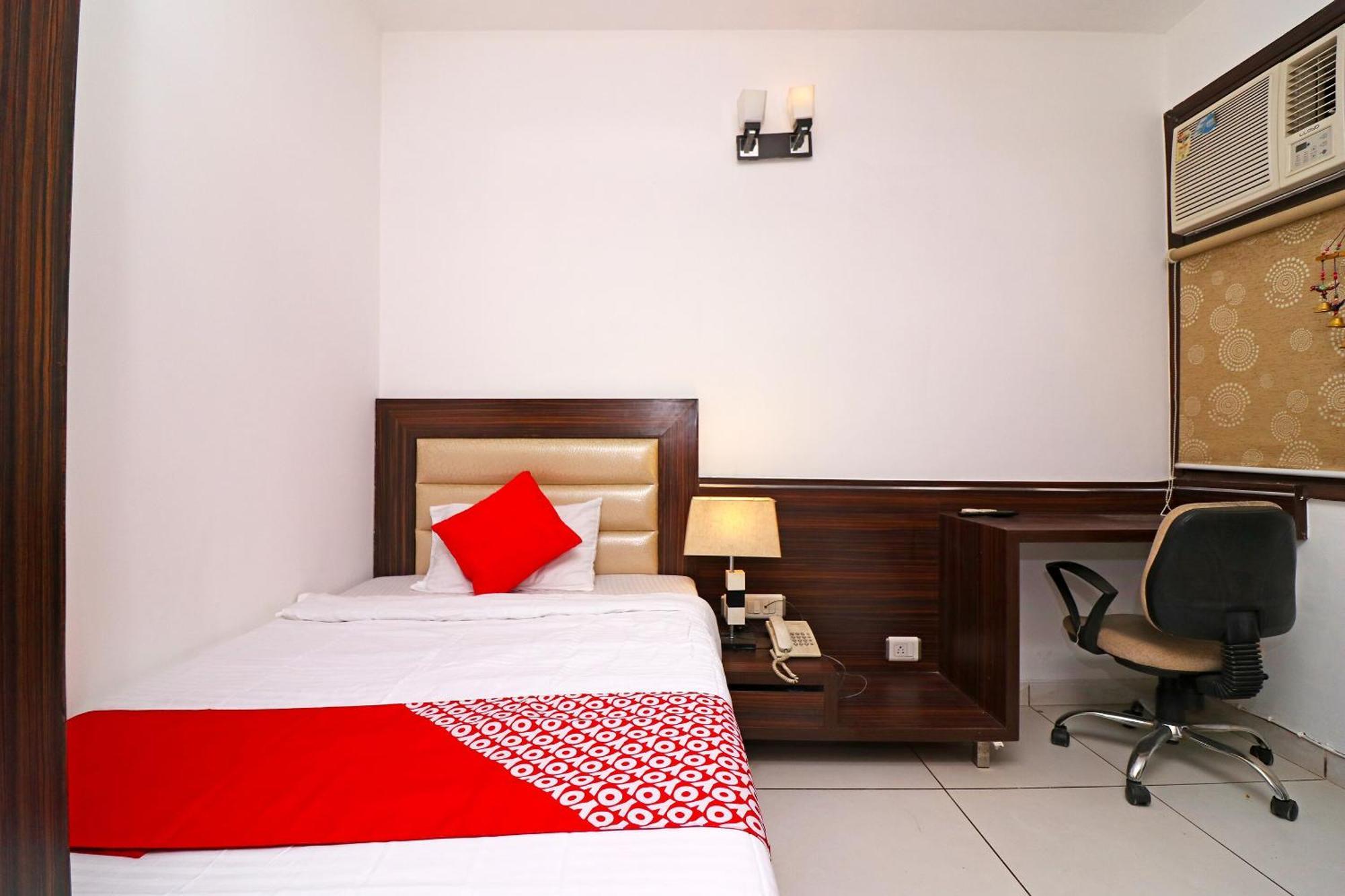 Wonderland Inn Near Aravali Biodiversity Park Gurgaon Extérieur photo