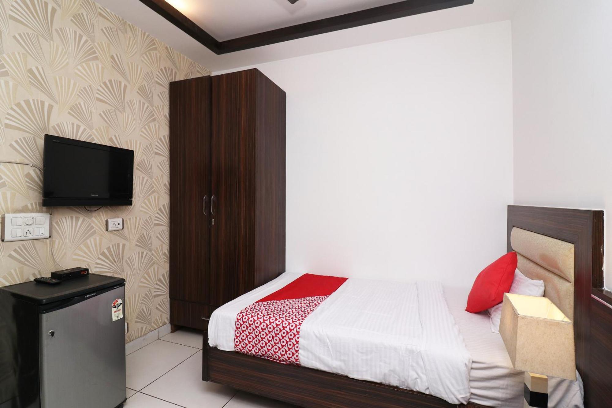 Wonderland Inn Near Aravali Biodiversity Park Gurgaon Extérieur photo