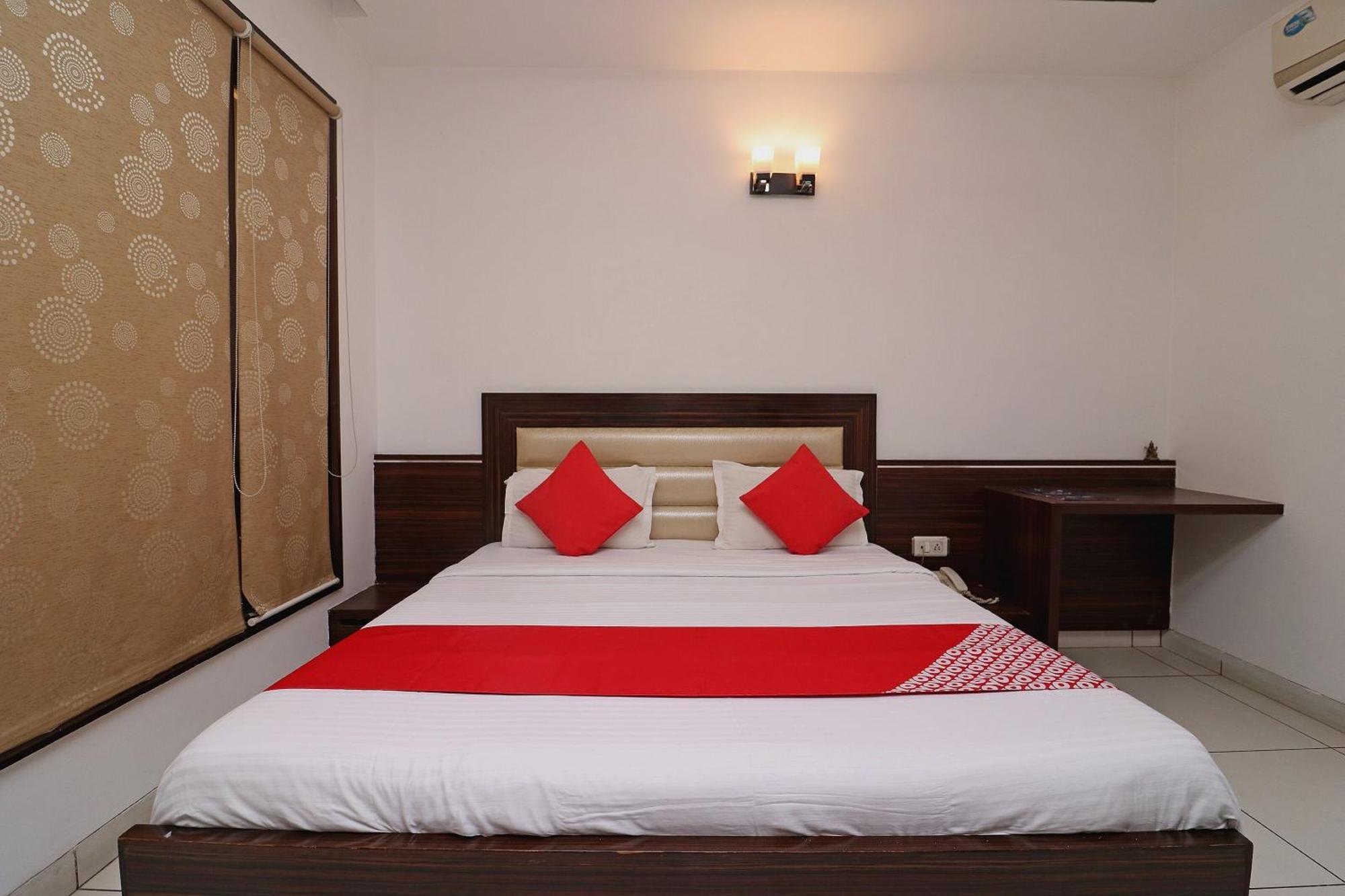 Wonderland Inn Near Aravali Biodiversity Park Gurgaon Extérieur photo