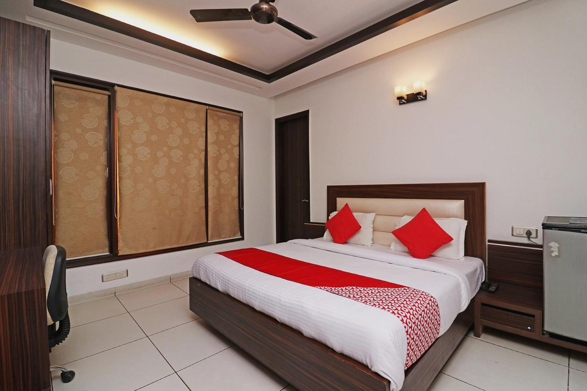 Wonderland Inn Near Aravali Biodiversity Park Gurgaon Extérieur photo