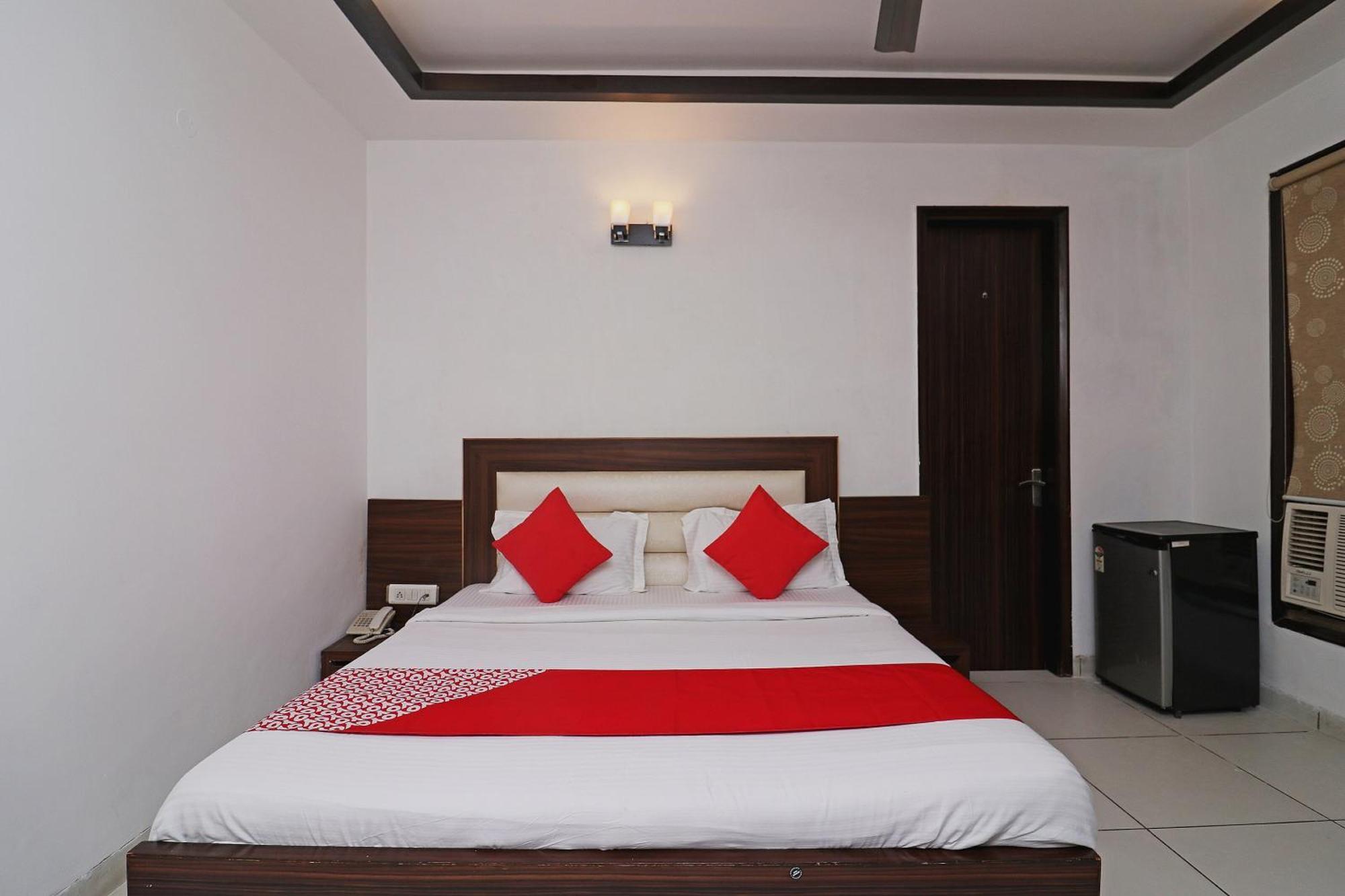 Wonderland Inn Near Aravali Biodiversity Park Gurgaon Extérieur photo
